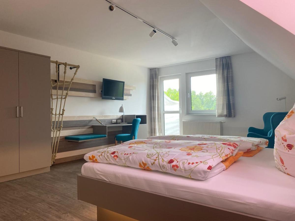 Lenzer Hafen Hotel ภายนอก รูปภาพ